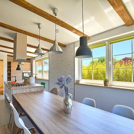아파트 Cozy And Beautiful House In *