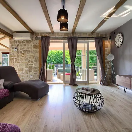 Cozy And Beautiful House In 아파트 *