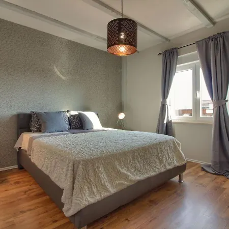 Cozy And Beautiful House In * 풀라