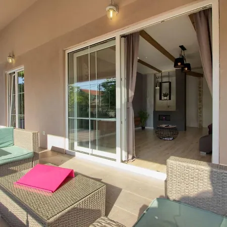 아파트 Cozy And Beautiful House In