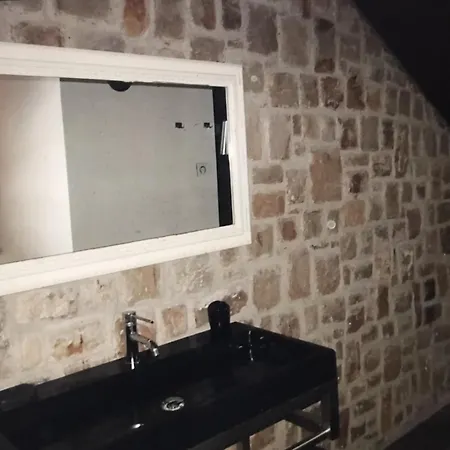 Cozy And Beautiful House In 아파트 *